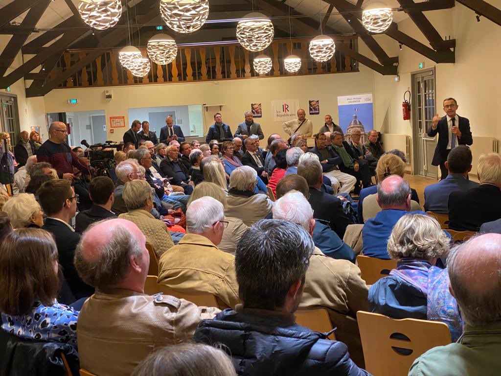 BrunoRetailleau's tweet photo. Chaleureux accueil dans le Nord, hier soir à Lille et aujourd’hui à Bray-Dunes ! Merci pour votre si belle mobilisation et pour votre enthousiasme ! #LR #AvecRetailleau https://t.co/AUWxxLfcVl