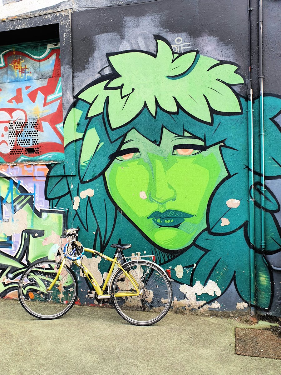guido_guia's tweet photo. Hoxe foi o turno do 19º e penúltimo paseo guiado do III ciclo #PaseArte 🎨🌟 con @LugoTurismo 🙂 Especial atención hoxe ás obras do gran @LeandroBarea e un novo repaso á historia da #ArteUrbanaLucense ❤️ Vémonos o vindeiro venres! Grazas a todas e a todos pola vosa compañía ☀️ https://t.co/K4ek2HBTvD