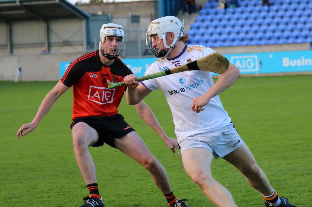 dmcambrois's tweet photo. Not only did @gaabsj Eoin Davies play a stormer this evening in our championship QF  win 4 weeks after dislocating his shoulder but at first glance it appears he did so without the aid of a hurley 😂💪
(Thanks to Cliona Mellet for 📸) https://t.co/447YLQhJqc