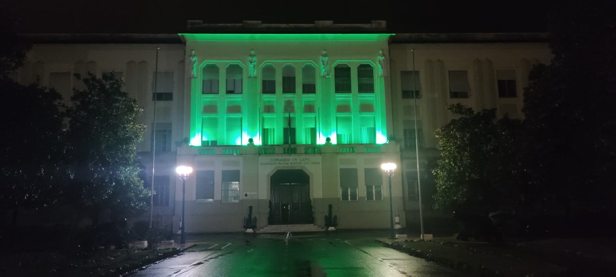 ItalianNavy's tweet photo. World mitochondrial diseases week: la #MarinaMilitare illumina di verde i 
propri edifici quale segno di supporto alla ricerca 
per lo studio e la cura delle malattie mitocondriali.
#NoiSiamolaMarina #ProfessionistidelMare https://t.co/RCKBEVXE4I