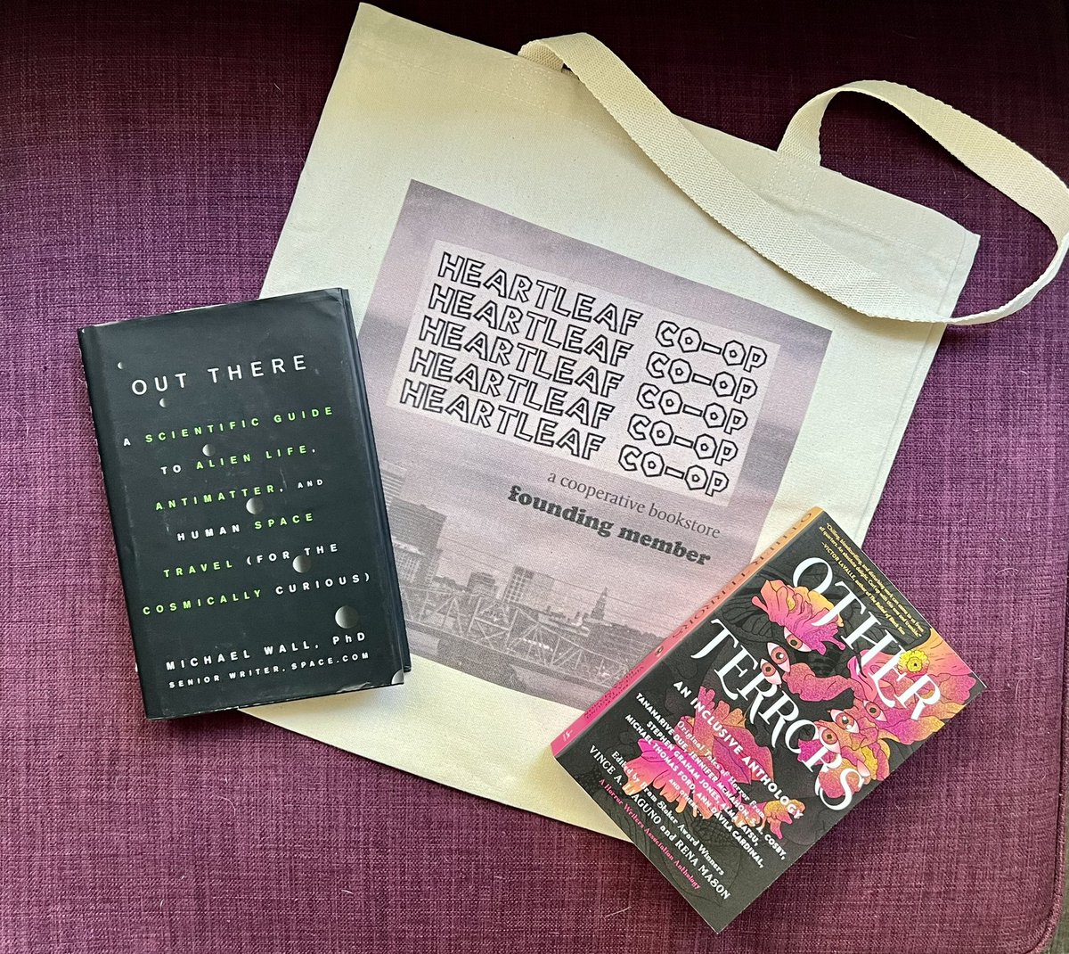 Give some #RhodyReads love to <a href="/HeartleafBooks/">Heartleaf Books</a>, the new co-op bookstore on Atwells Ave. You know, “Da hill.”