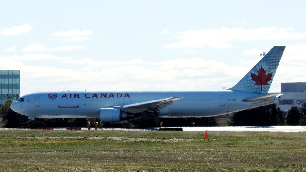 veryboeing's tweet photo. Air Canada Cargo #B767 -375(ER)(BDSF) #CFPCA CYYZ https://t.co/1QxBibnH7l