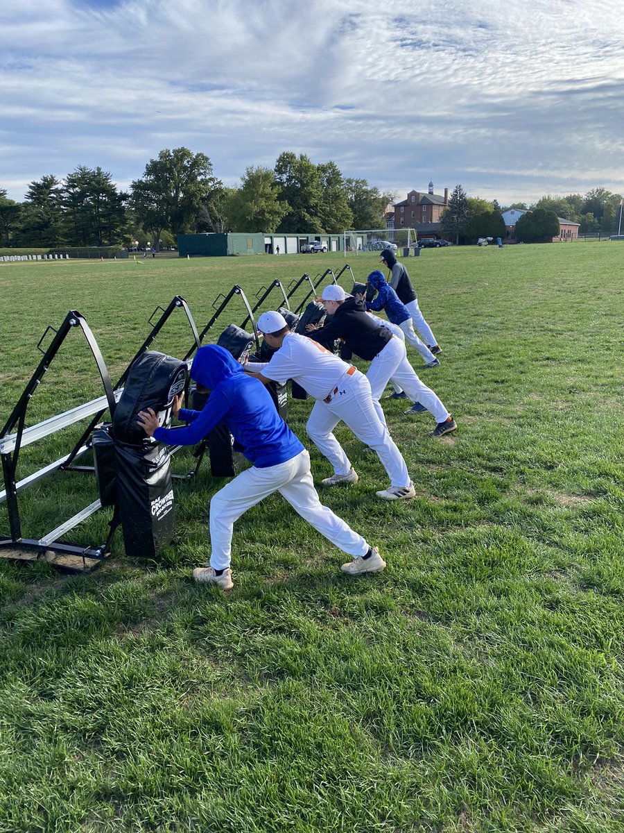 dvp44baseball's tweet photo. @BaseballU_NNJ 15u winners today at @SaintJoesMetBB field. Started with a little pregame sled work to loosen the shoulders Lots of great AB’s ….. Put ball in play = 🙌🏻 #2StrikeHitting https://t.co/NpogknEW6M
