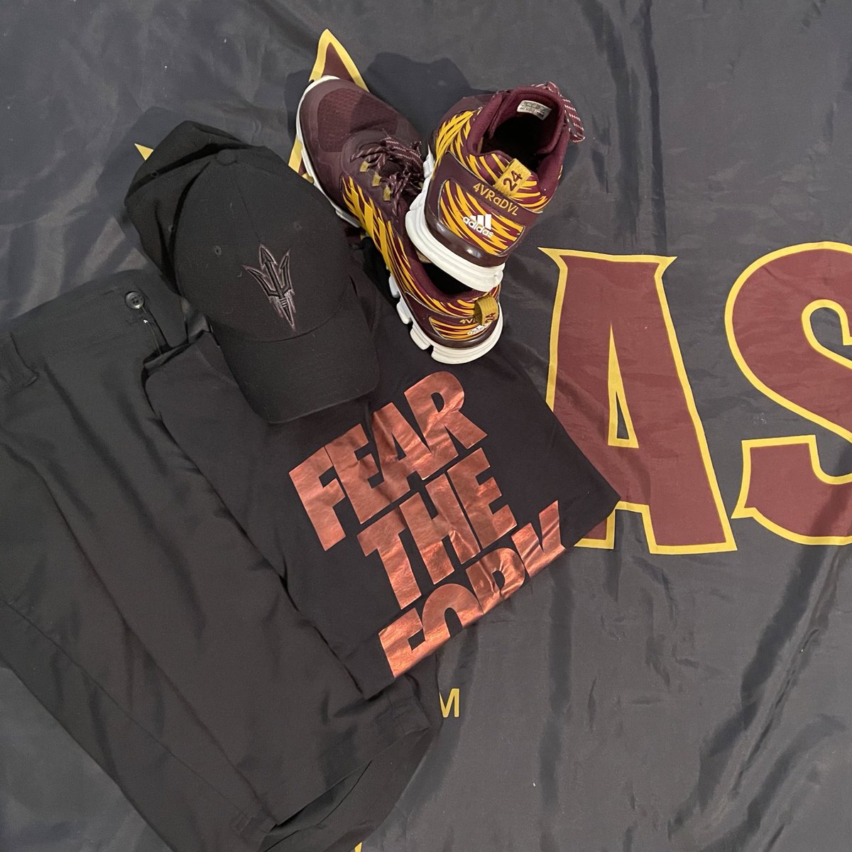 4VRADVL's tweet image. Ready for the blackout game tonight vs Utah! #ASU #GoDevils #faniforms @ASU_Uniformity #4VRaDVL #SunDevil247 #BackInBlack