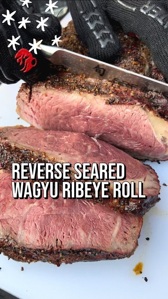 TheBBQBuddha's tweet photo. How many slices of this ribeye roll are you taking down?! Had the pleasure of cooking with @thisjewcanque at the @snakeriverfarms Fall Festival last weekend. This American Wagyu Ribeye roll was seasoned with Adam’s Garlic Junky then reversed seared. What… https://t.co/LkUSO46gfa https://t.co/eaHvwxPFup