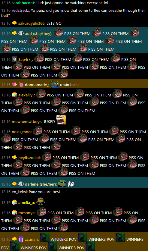 WychOne_'s tweet photo. Punz's chat vs Foolish's chat https://t.co/znJHaTtp2q