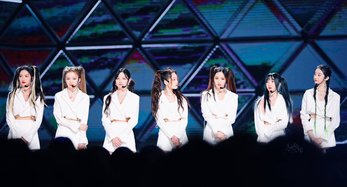 yunnnierubyjane's tweet photo. They have everything to be popular not only in China but abroad, they only missing one thing, it’s BETTER TREATMENT from their company! FCK WJJW! I miss my 7 candies sm but at least now they have a SM BETTER career path
#BONBONGIRLS303 #ytsn #硬糖少女303 @BONBONGIRLS303 https://t.co/xtQ6zIYoi5