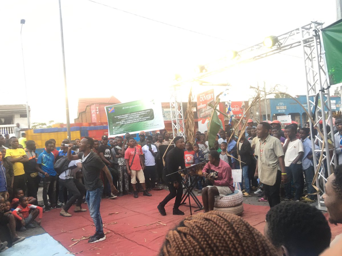 Fanny2Shamamba's tweet photo. Concert du climat:
🇨🇩Prendre soin de la nature c’est garantir une bonne santé à l’humanité.
A partir de nos talents,sensibilisons la population de Goma sur la protection de la nature!
@GaarjOrg #GomaSlamSession
#Fossil_Free @Mazingiracd @InukaDanceCie https://t.co/baqONkKIjU