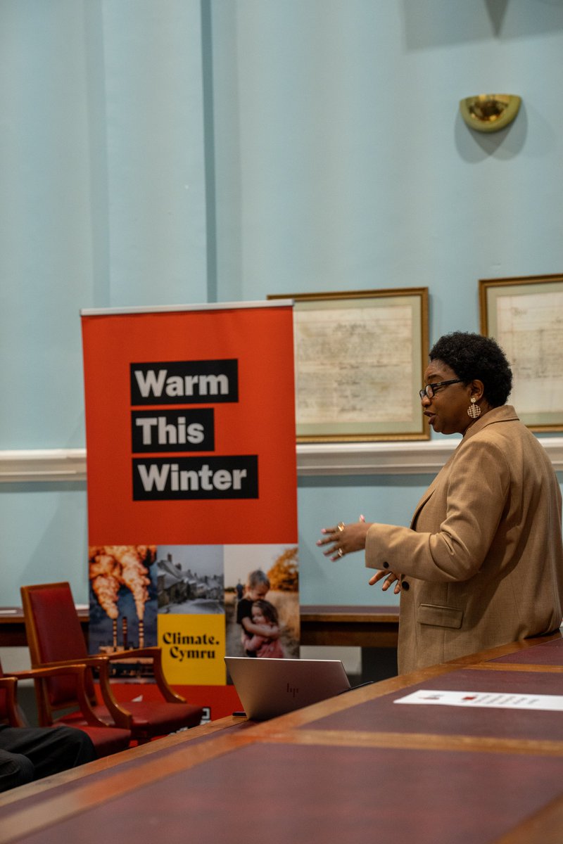 ClimateCymru's tweet photo. What a brilliant start to the Climate Cymru Green Tour - thanks @Northwalesafricasoci for hosting us in Bangor. 
Tomorrow we'll be in Bethesda and then Ruthin. For more info check out our tour page. 
👉 https://t.co/MwfmTdknXU
📷 Chris Knight https://t.co/oqVuE5X6eD