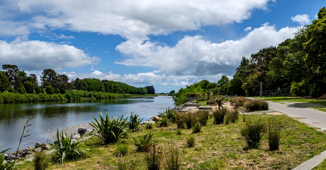 ManawatuRiver's tweet photo. Today is World Rivers Day so let's take a moment to appreciate our mighty awa. If you can, get out and spend some time alongside it. https://t.co/ZD4m7Fj1Da