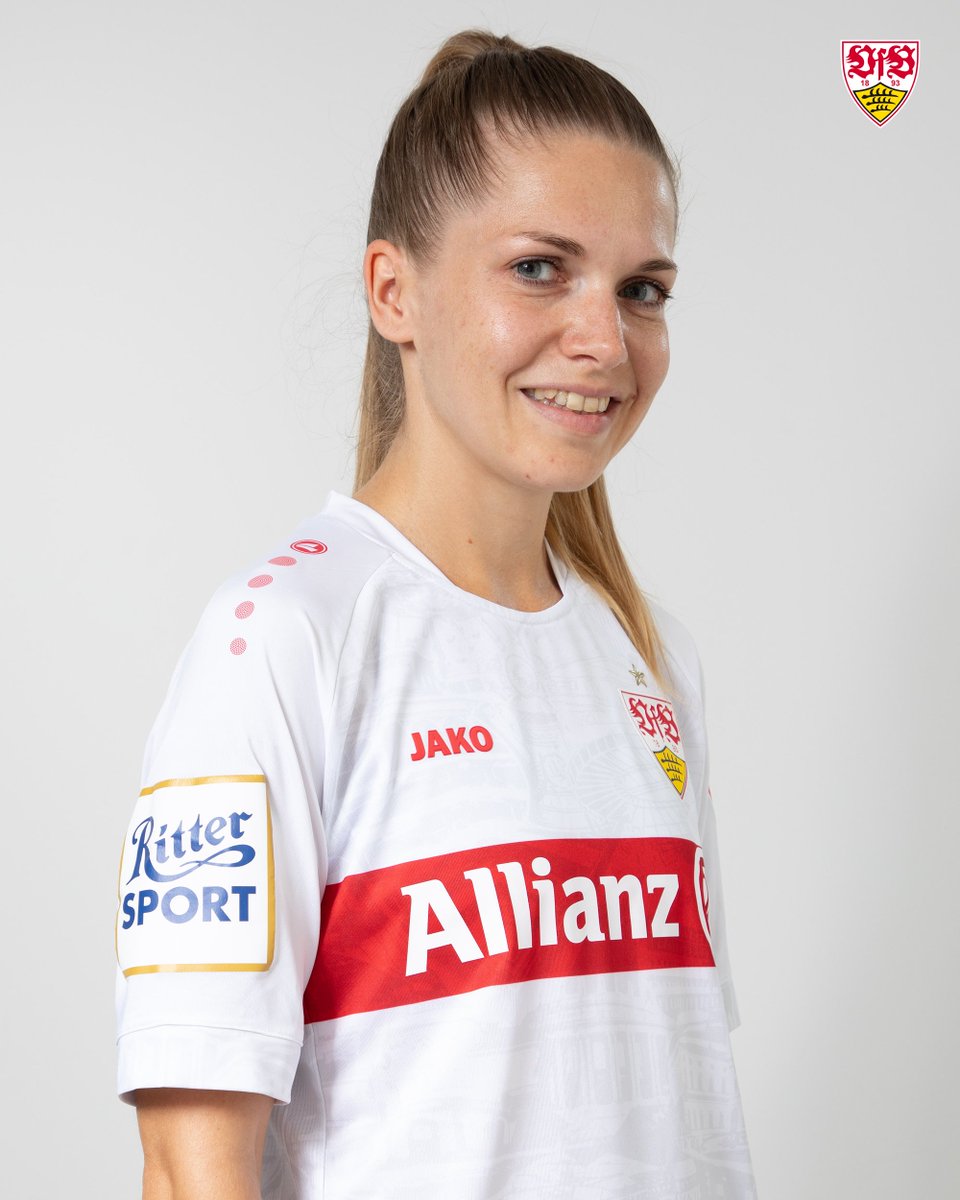VfB_Frauen's tweet photo. Happy Birthday Sina #Heitzler! 🥳 Wir wünschen dir zu deinem 3️⃣0️⃣. Geburtstag alles Gute. ⚪🔴
#VfBFrauen | #VfB https://t.co/vle6Ckkwoq