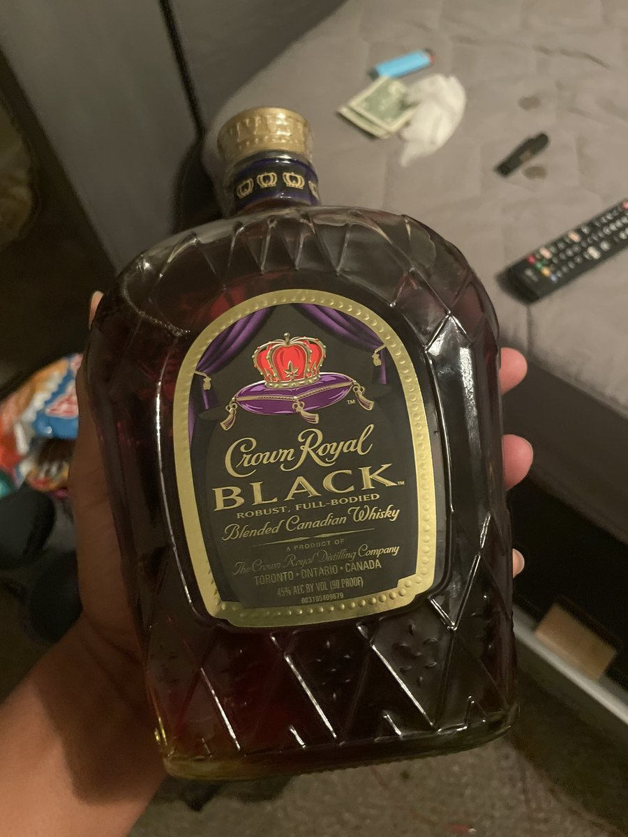 sirrelloplayboi's tweet photo. Tell me what kinda night we finna have #verseTOPvibes #drunktillthewhitegirlsfallout #teamrello #teamsirroc https://t.co/w5k0iN9aBu