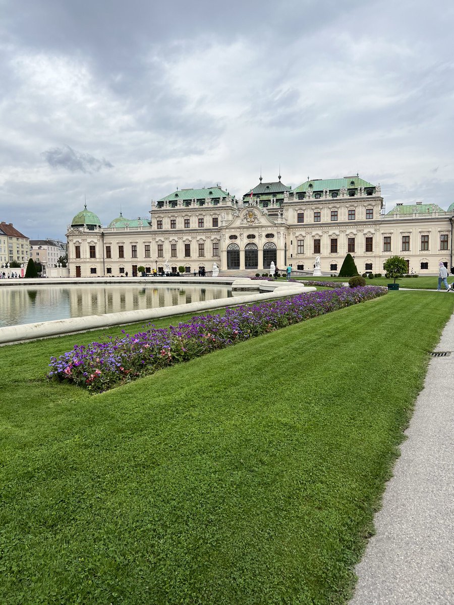 ZiniiChuks's tweet image. Weekend in Vienna,Austria ✌️🥰🥰
#weekenddump #possessingnations