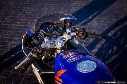 2TRiders1's tweet photo. 🌍 Follower of the week 🌍
เจ้าสัวบ้านนา สหวัสส์ มงคลรัตนนันต์ from Thailand sends us his wonderful Honda NSR150sp Rothmans Edition full rebuilt. ขอบคุณมาก เจ้าสัวบ้านนา 🙏
👉 More on Instagram &amp; Facebook. 👈 https://t.co/qAtk9a2mg6
