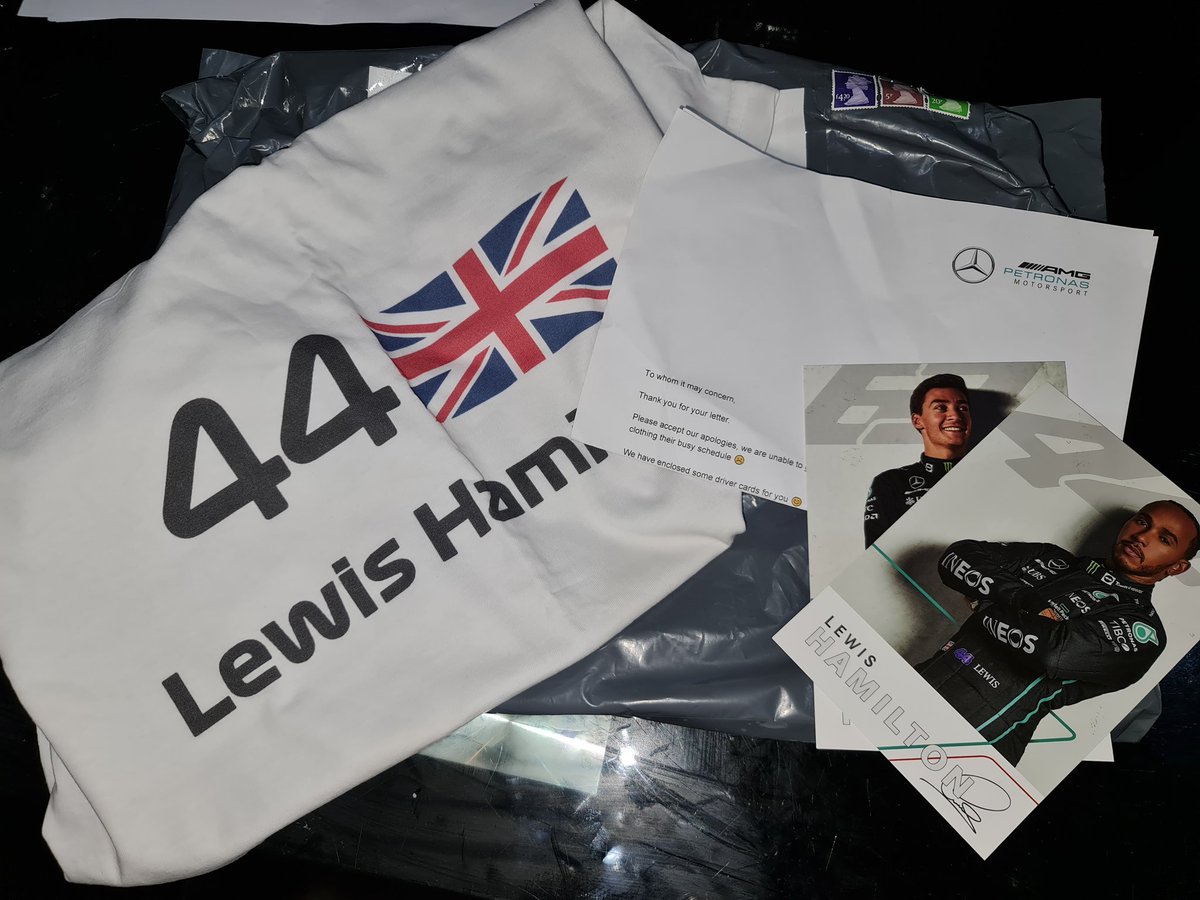 Rebecca86404's tweet photo. Sooo gutted to receive my t-shirt back today from @MercedesAMGF1 for a 2nd time without @LewisHamilton signing it! 😭
I do understand drivers are very busy...it just would have been amazing!! 😢
#F1 #LewisHamilton44 #mercedesamgf1 https://t.co/CsPROUAEw2