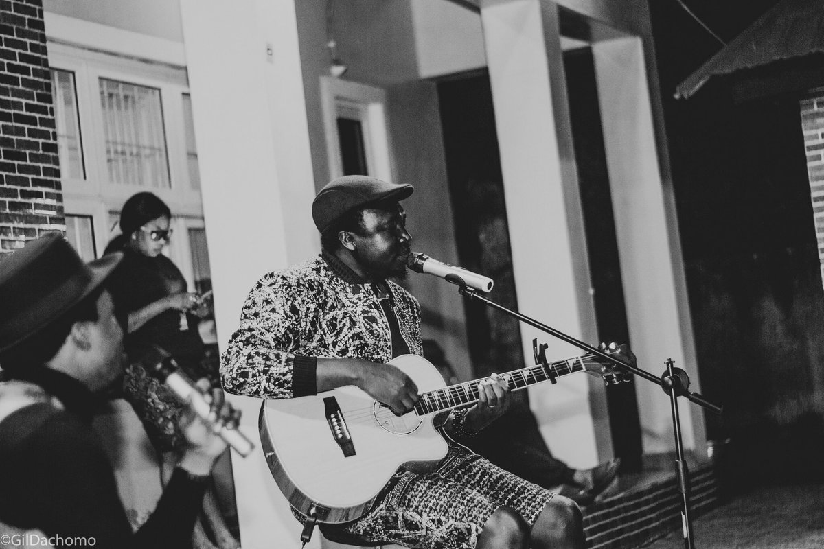 theafankaze's tweet photo. Hey new followers, I see you all and I appreciate your support. My name is Doug Kazé, maker of beautiful afrofolk/afrosoul music and guitarist from Jos, Nigeria. I welcome you warmly to this page. Please, say hi 👋, let’s meet! https://t.co/ksRSWg90BN