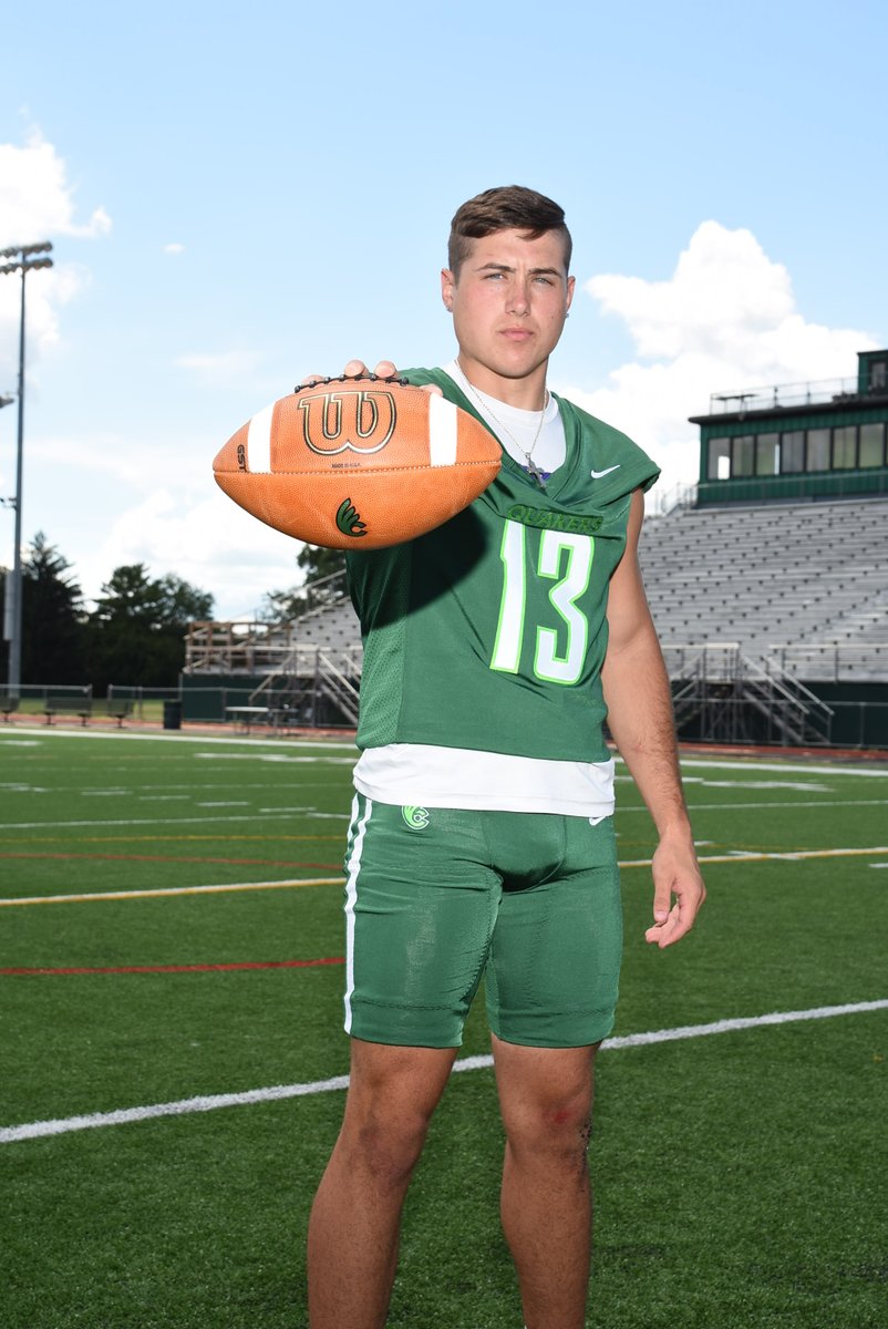 FB | This dude with the PICK! @dubc_football takes over near midfield in the middle of the third quarter. #WeAreDubC #QuakerStyle #d3fb