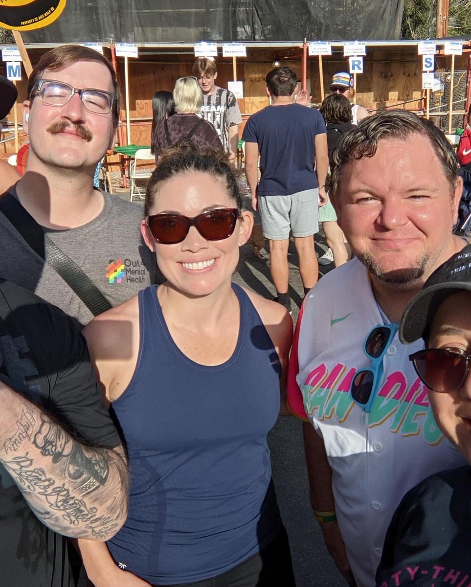 ABrenda's tweet photo. Had a great time walking for a great cause #AIDSwalkSD with Dems for Equality and Assembly member Chris Ward
The San Diego LGBT Community Center https://t.co/HLT17Df81i