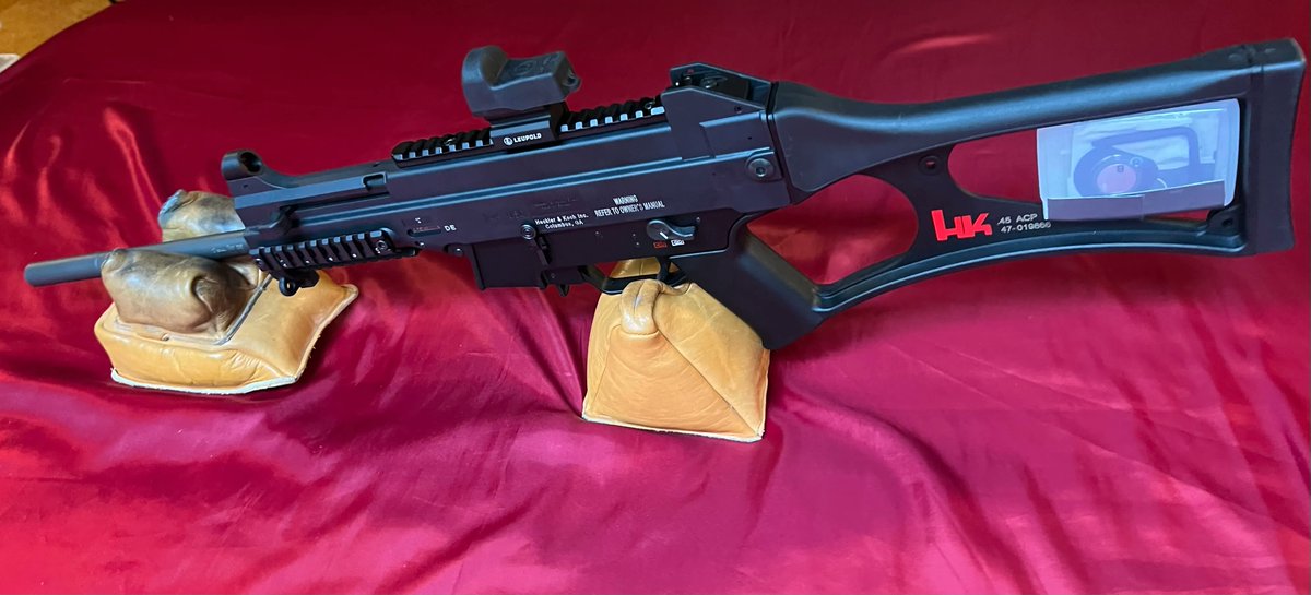 AppaloosaL's tweet photo. Customer submission of a buttstock cover we made. He took advantage of the stock style and created a secret compartment using our cover to hold everything in place.
#buttstockcover #secretcompartment #appaloosaleather #leathercraft #huntinggear #tacticalgear https://t.co/aHTSu9ozaS