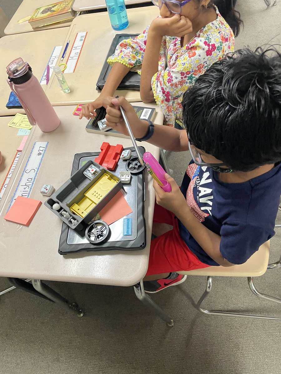 Elizabeth tweet media