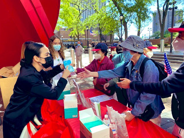 JoanHalpern's tweet image. Shout out to our amazing @nyphospital Lower Manhattan Nurse Leaders educating our lower manhattan community on 🍁Fall Prevention strategies ! #communityoutreach #fallpreventionweek #awareness #nurseleader  #proudCNO @WillieMManzano