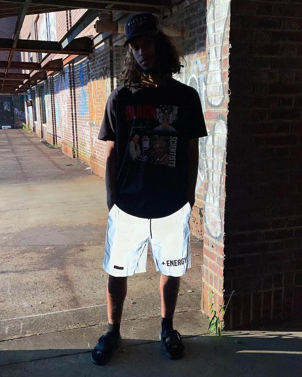 StyScience's tweet photo. The more positive energy you throw into the universe, the more positive energy it gives you back.

Purchase our 3M Reflective Positive Energy shorts today at https://t.co/fGw07dpT0f

#StylisticScience #StreetFashion #StreetPhotography #StreetWear https://t.co/UJKdaYiJCJ