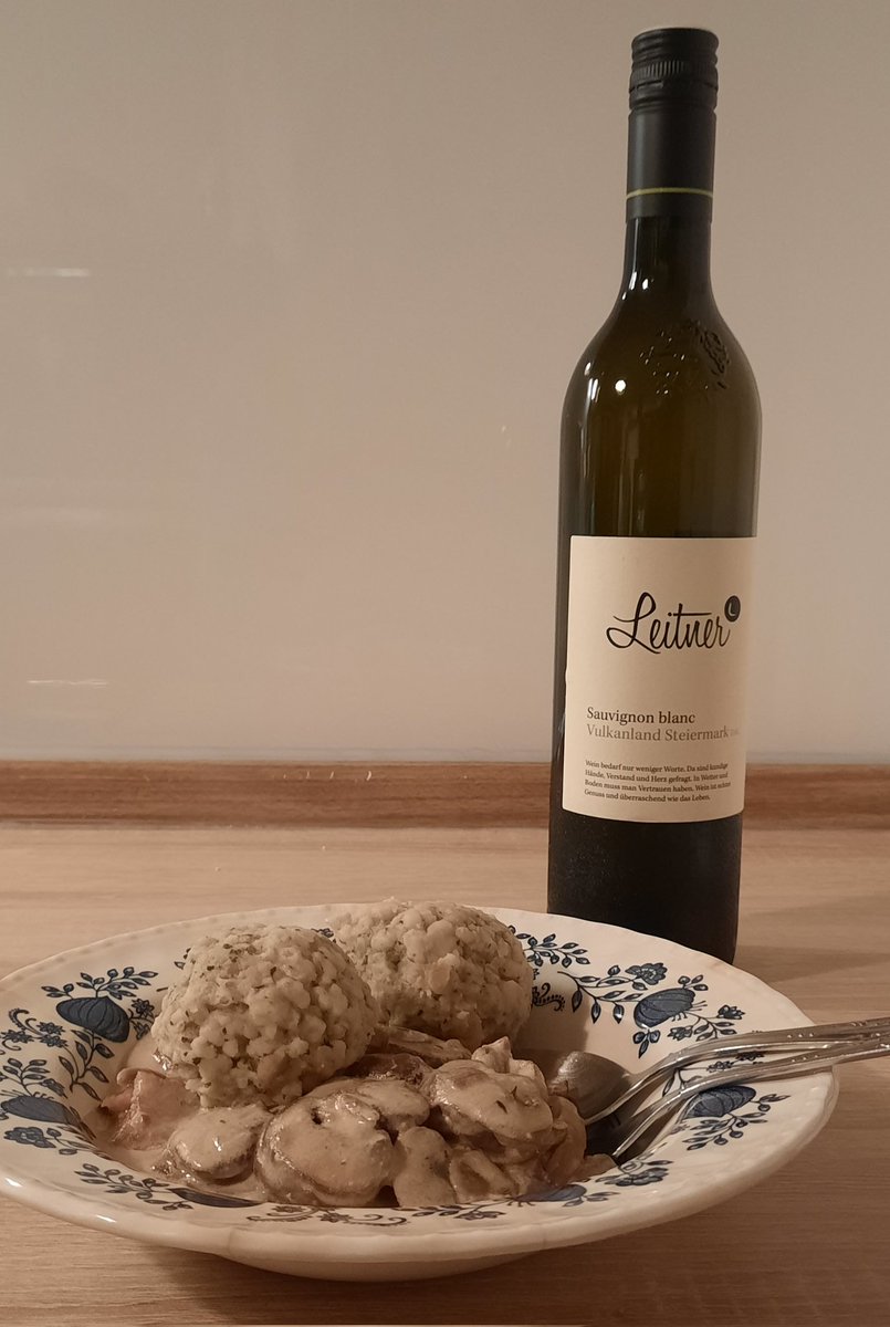 Saturday evening cooking after installing our brand new dish washer named "Knechti". #chemistwhocooks