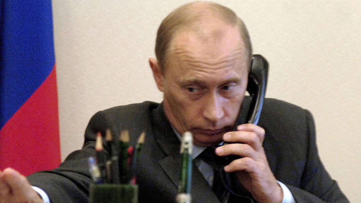 AMazzeppa's tweet photo. @MiKellner #Kretschmer
Ehrenamtlicher, sächsischer Putin-Fanclub!
#CallingPutin
No understanding or any human compassion on this phone number! https://t.co/1WlcmmM21M
