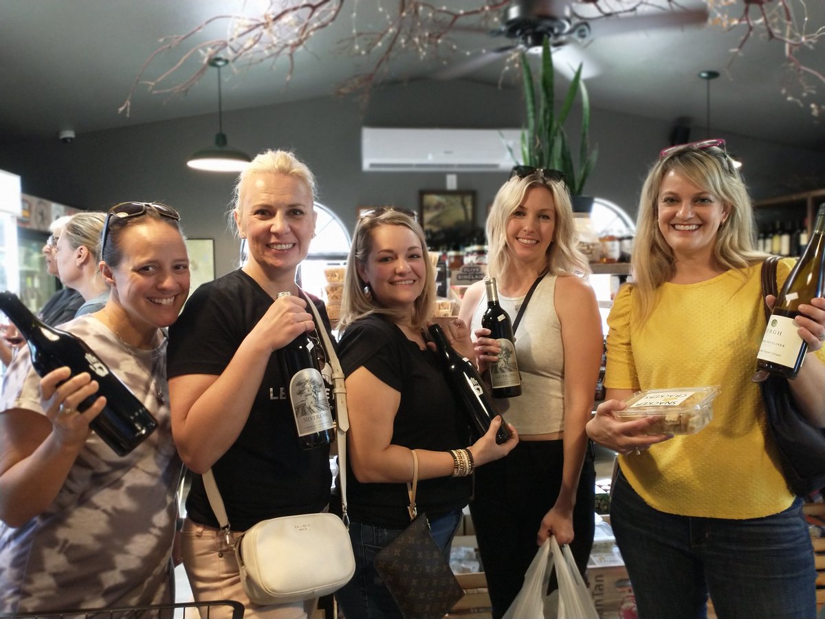 3SheilasAZ's tweet photo. Wine tasting at Pine Provisions this afternoon.  Feel free to stop by. https://t.co/GnIRR7wRzJ
