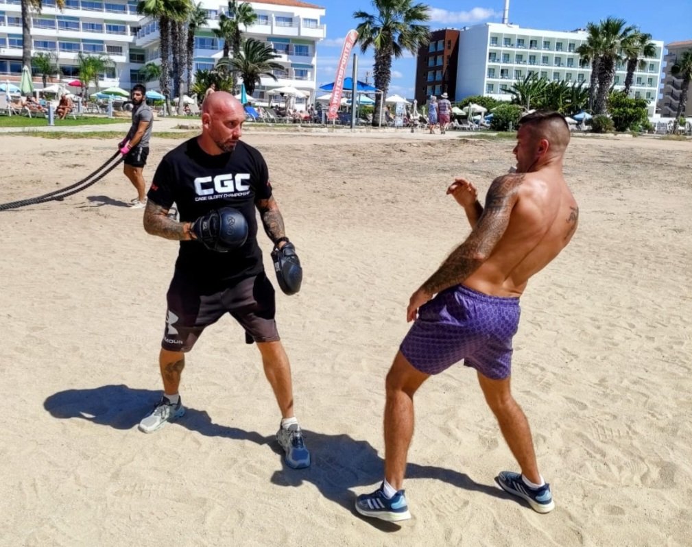 No days off....#fit2fight #Fit2fightcyprus <a href="/cageglory/">CGC</a> #Cyprus