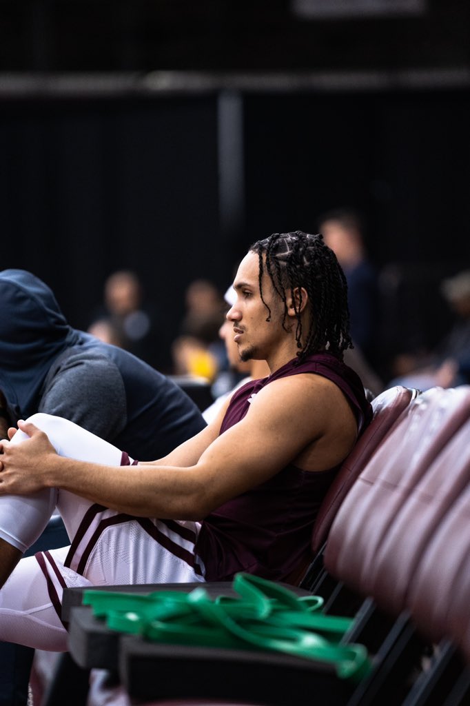 joshcolon24's tweet photo. “Rejoice in hope, be patient in tribulations, be constant in prayer” 🙇🏽♂️🙏🏽 Roman 12:12 #staylegit https://t.co/8ciPVhFz3g