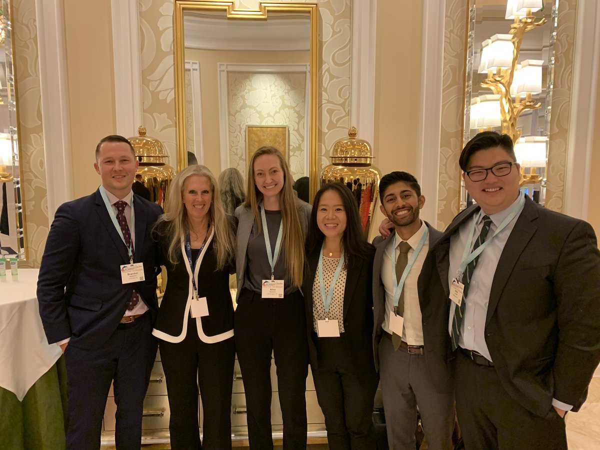 Wonderful weekend learning from and meeting fellow medical students at #OSET2022! Thank you @lisacannada and @OrthoSummit for creating an incredible opportunity for students! #medtwitter #orthotwitter @MSOSOrtho