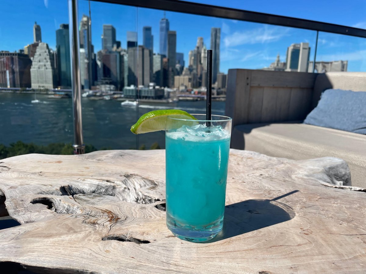 cobaltwater_gbl's tweet photo. Here's to Lady Liberty, @1Hotels and #ClimateWeekNYC. Go to @1hotelbb Rooftop and order the Lady Liberty. @1Hotels has partnered with us to help #givebackwater. Proceeds go to @Water.org and @waterforpeople. Go enjoy beautiful views and Fall weather and help solve water! https://t.co/s1cF6e9CNV