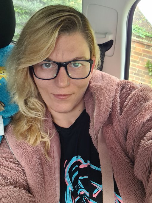 wanna see what's underneath these clothes ?😉 check out my page. sub for free👇👇👇 https://t.co/tqSHUbSYrH