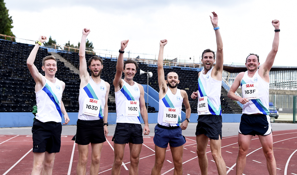 AthleticsImages's tweet image. Victoria Pk. Harriers &amp;amp; Tower Hamlets AC (@vphthac) celebrate winning the @SEAACompetition  men's 6 stage road relay at Crystal Palace 📷MarkShearman
