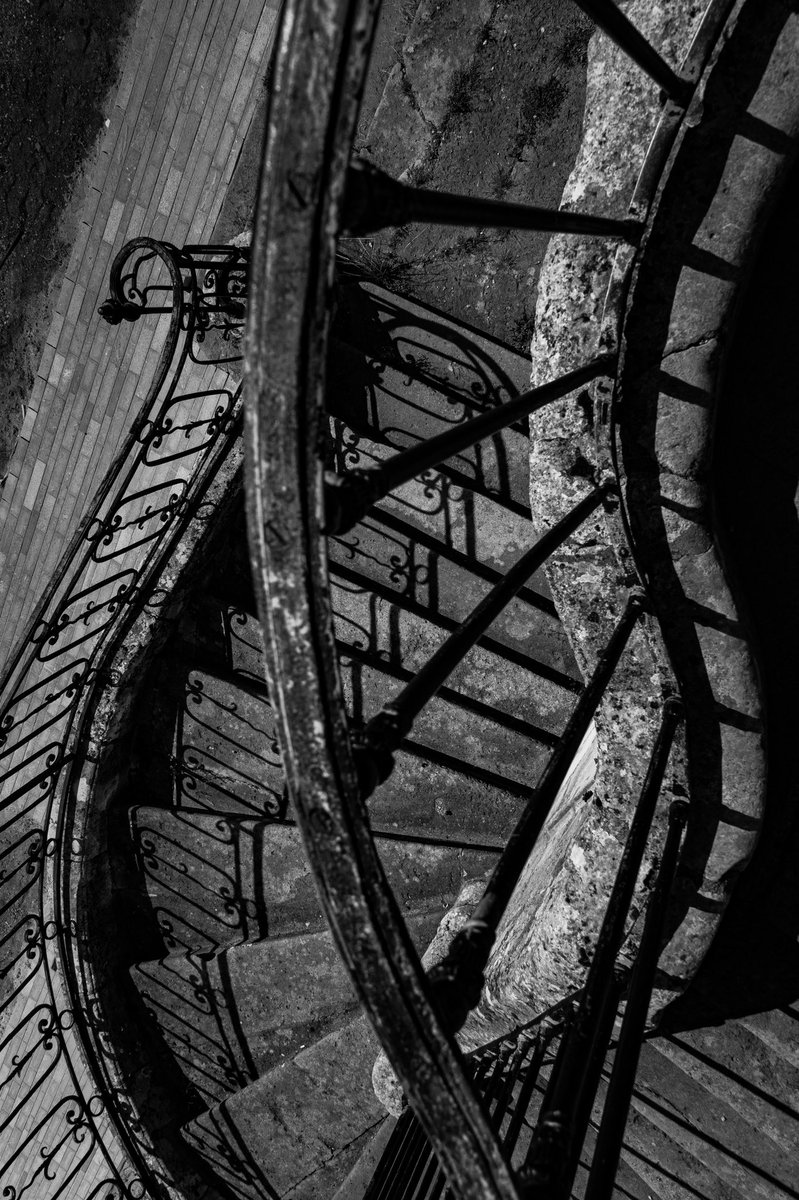flavioedreira's tweet photo. Labirinth
Photo @flavioedreira
#fear #memories #caminodesantiago #lareole #stairs #steps #delusional #Angst #CaminodeSantiago #beyond #jakobsweg #noises #prayer #france #photography #photooftheday #labirinth https://t.co/BZssgjoGnE