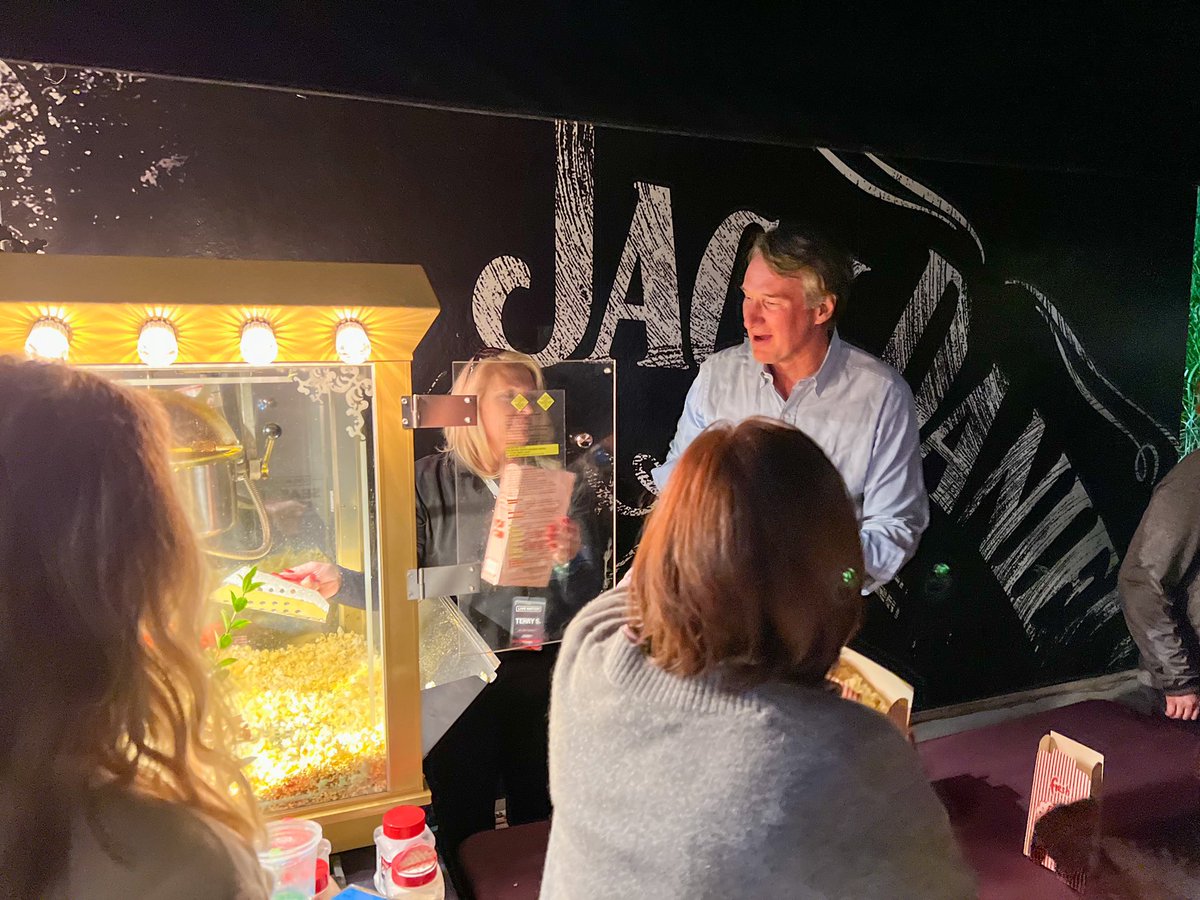 GlennYoungkin's tweet photo. Nothing better than a cold beer on a Friday night, a pair of jeans that fit just right, and the @zacbrownband in Virginia Beach! https://t.co/jJf74NGjC0