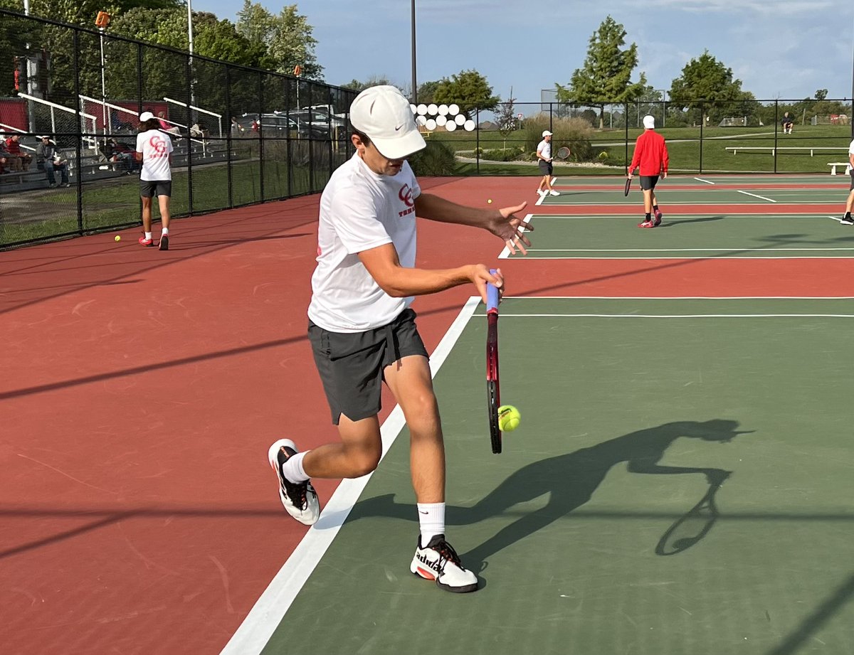 No. 6 CG boys tennis loses to No. 2 Carmel 0-5 and beats No. 9 Homestead 3-2

CG winners:

🎾 1S Tyler Lane 2-6, 6-2, 10-8
🎾 1D Williams/Davis 6-3, 7-5
🎾 2D Bush/Kandris 7-5, 6-1

CG (17-5) host sectional play at home starting on Tuesday.