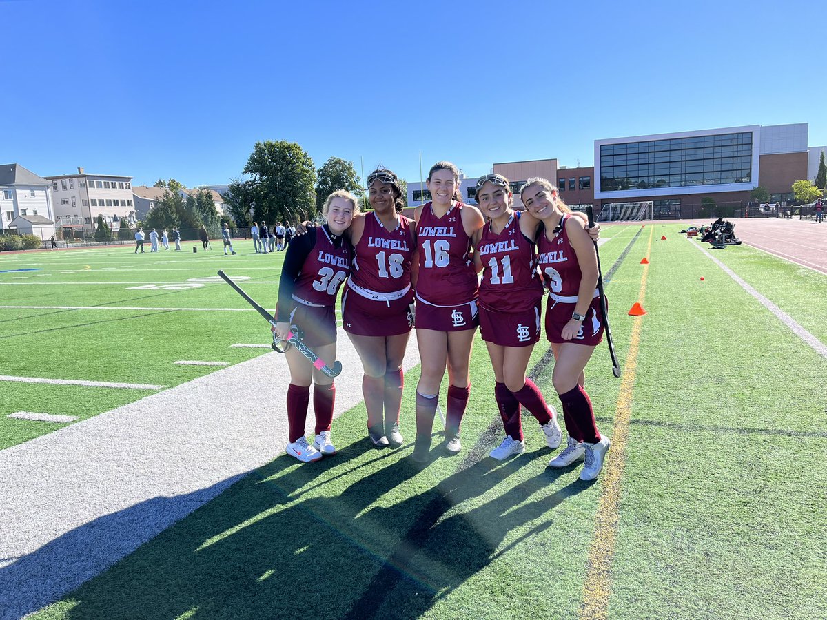 FieldLowell's tweet photo. Game Day at Revere! #lhsfh https://t.co/xcMH5jZW0E