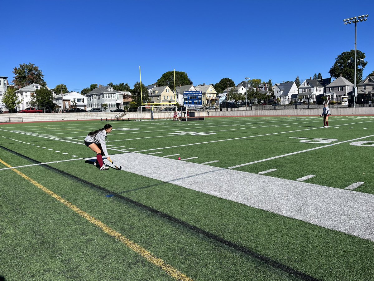FieldLowell's tweet photo. Game Day at Revere! #lhsfh https://t.co/xcMH5jZW0E