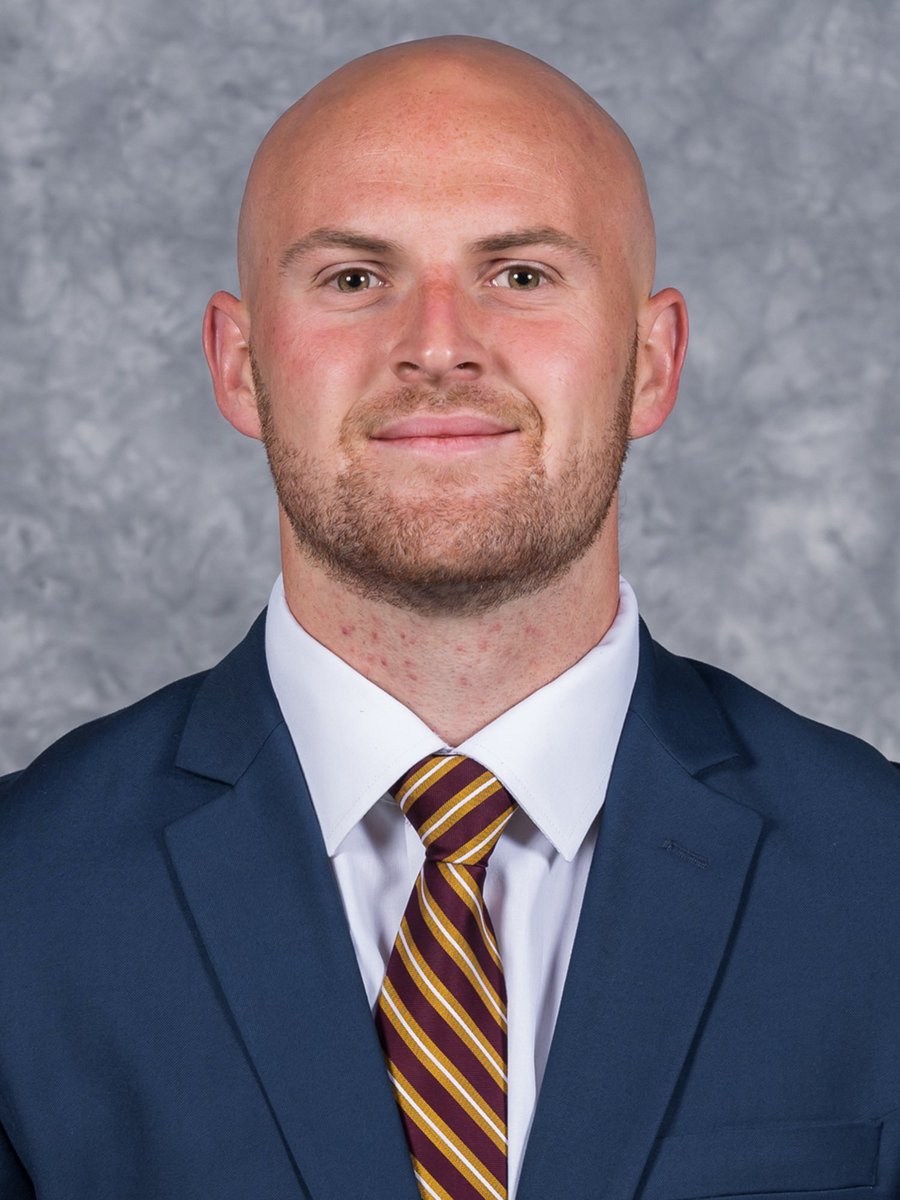BarstoolMSU's tweet photo. We’re letting this man own our defense https://t.co/Crfh2htsSH