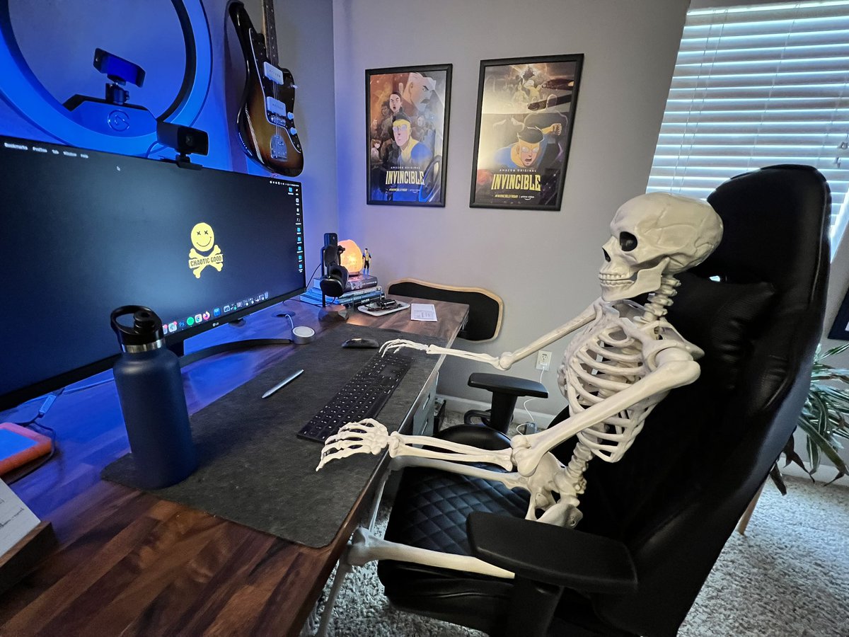 jsstansel's tweet photo. Don’t mind me, I’m just waiting for approvals for these brand social posts… https://t.co/mNOq3t4Czi