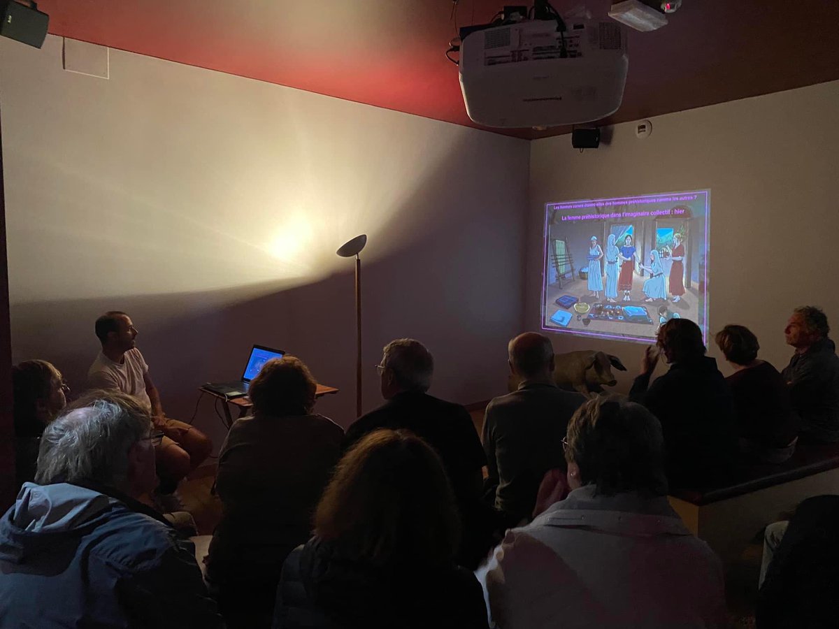 Cumunadicuzza's tweet photo. Conférence retraçant la représentation de la femme dans la préhistoire corse, s’est tenue au sein du centre d’interprétation du patrimoine #umondudiuporcu 
Animée par l’archéologue Kewin Peche-Quilichini. #cozzano #cuzzà #culture https://t.co/YyUnkZL3Du