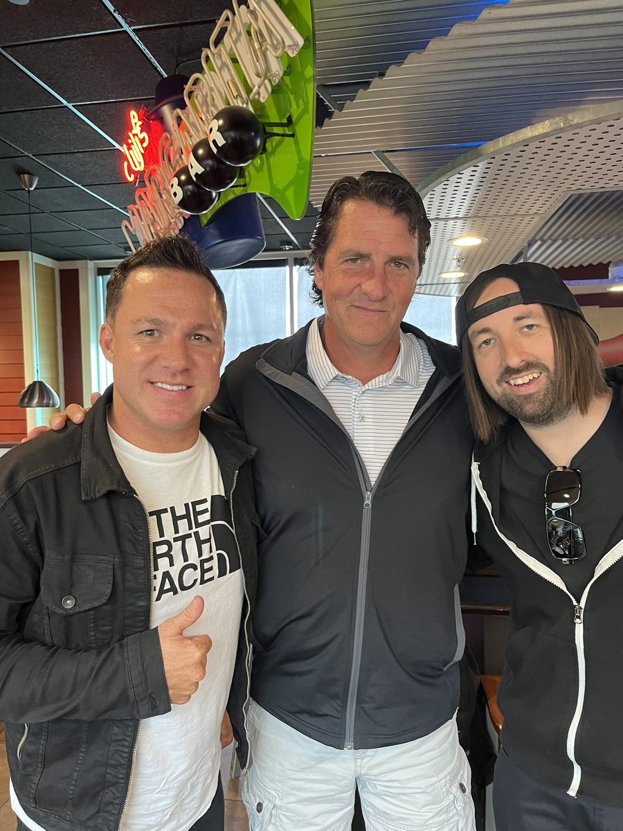 tenlomusic's tweet photo. @fox6now great to see @TimVanvooren #fox6 @GreenbaypackNFL #greenbay @AaronRodgers12 GO PACK GO!!   #tenlo https://t.co/ry3yu3cz7h