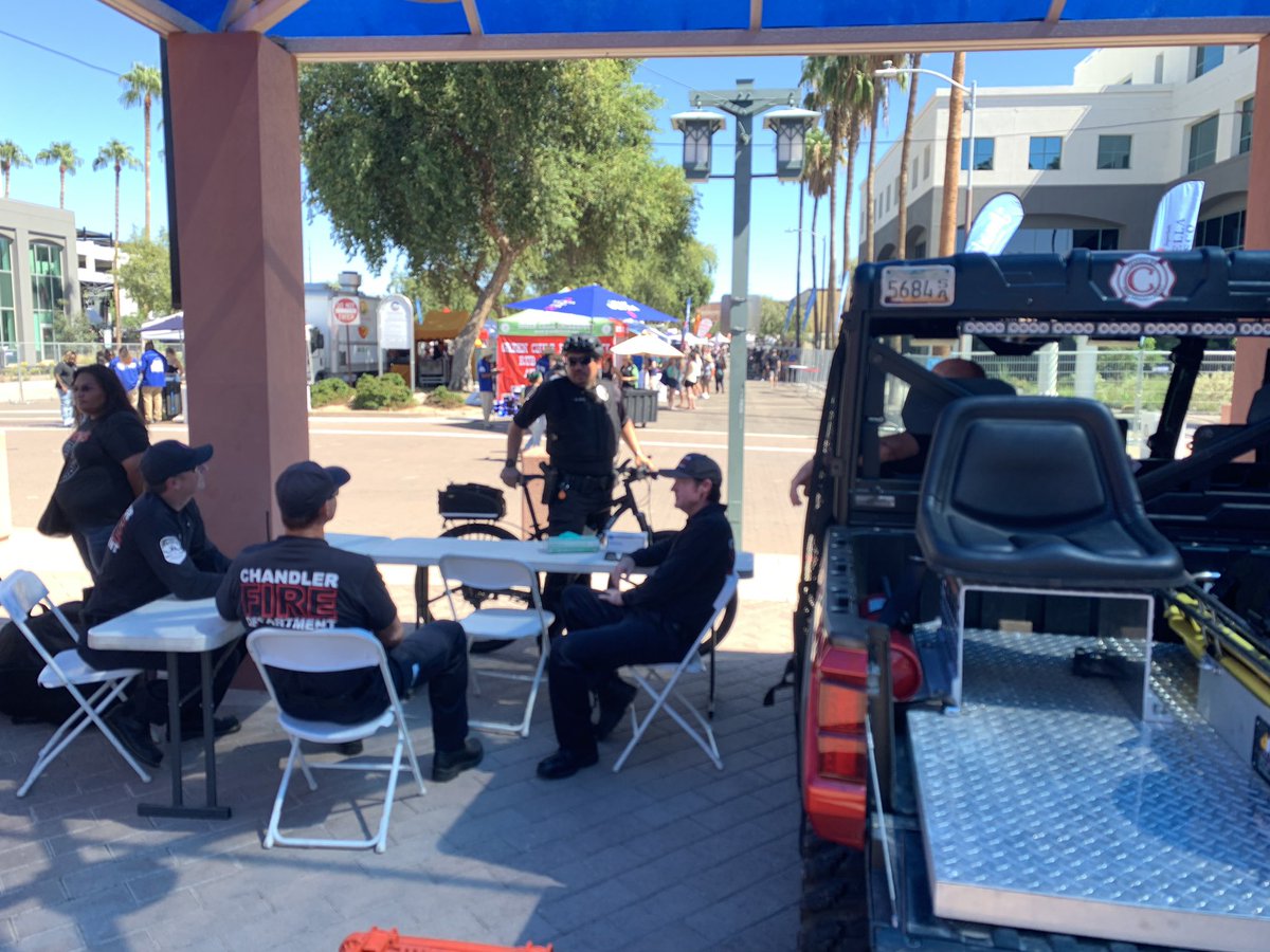 ChandlerPolice's tweet photo. #ChandlerPD & @ChandlerFire will be out at the @Forty8Live #RockinTaco Street Festival till 9 tonight. Partners in #PublicSafety. If you need us give us a call or contact one of the officers walking around. #SeeSomethingSaySomething #ChandlerAz #Community https://t.co/1KDQQW6Tf4