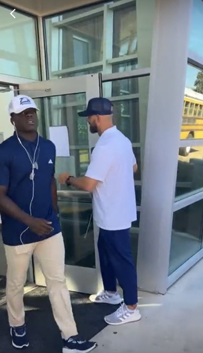 Robert “Rob” Edwards Jr tweet media