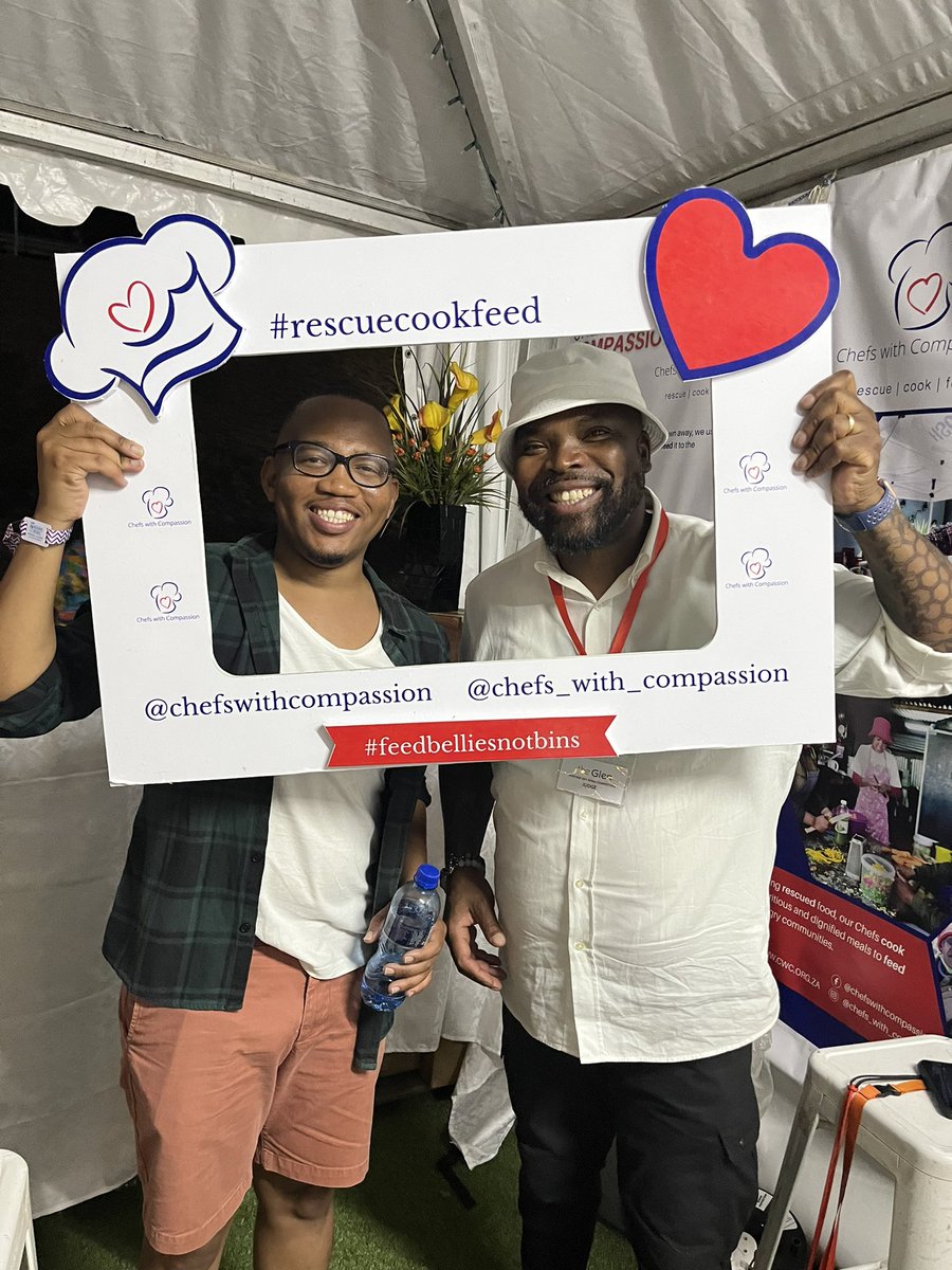 chefs_with's tweet photo. @chef_bennym @DeliciousFestSA
#DStvDeliciousFestival #FoodAndMusicFestival #HeritageWeekend #FoodFestival #FoodiesOfSA #ChefsWithCompassion #HeritageDay2022 #FeedBelliesNotBins https://t.co/IoSFdbUIab