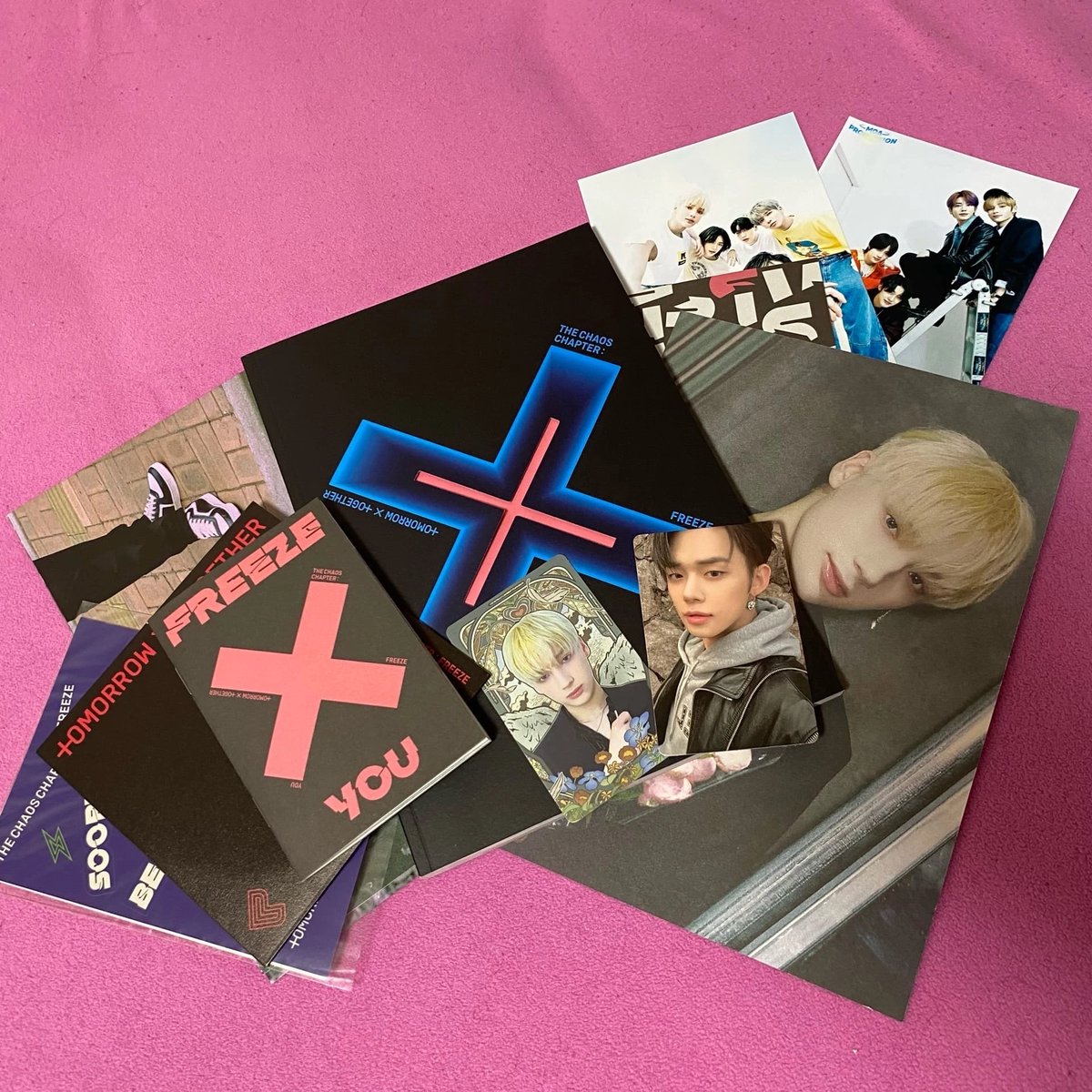 yellowduck_16's tweet photo. Связи с нынешними событиями
1)Альбом #TOMORROW_X_TOGETHER получен ✅
2)Лимитка #StrayKids #MAXIDENT заказана ✅
3)План копить деньги провален ✅

* Пожалуйста поменяйтесь со мной, мне нужен Субин 🥲с меня Енджун или Кай :) * https://t.co/ZkaitAyNeU