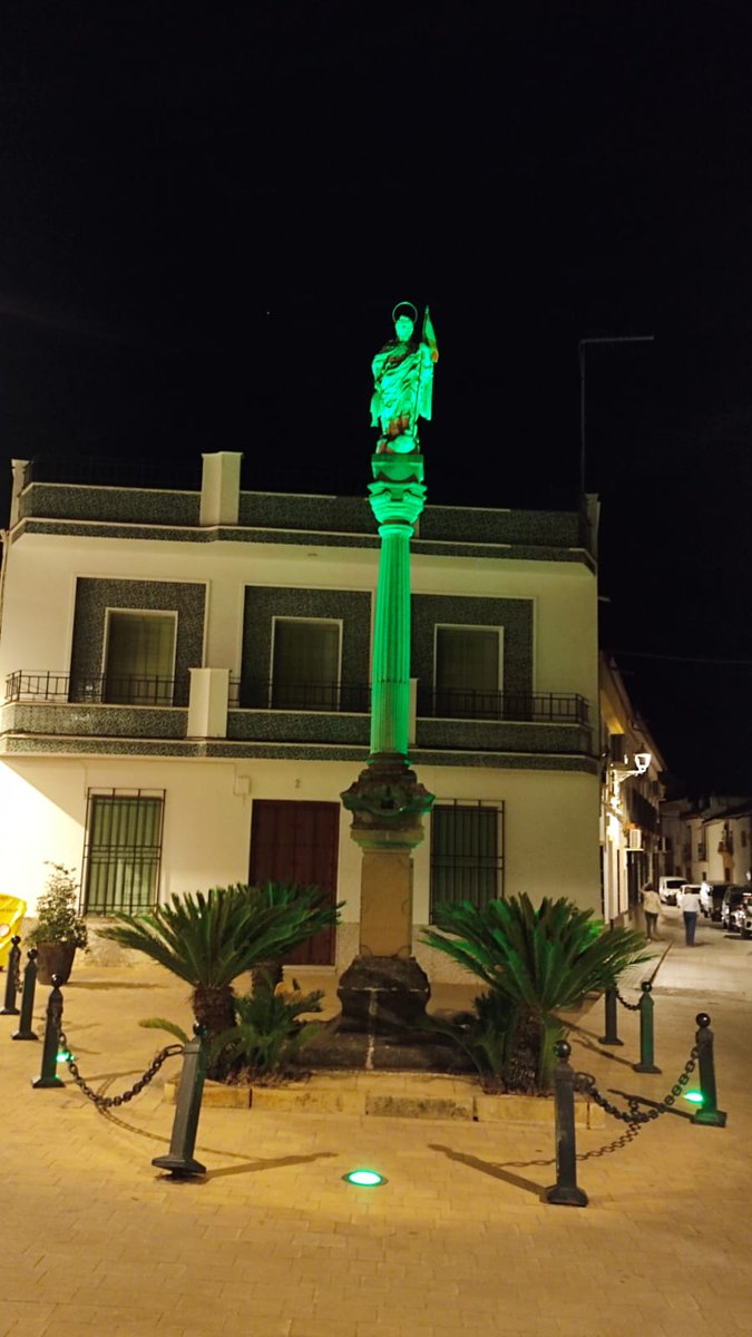 AEPMI's tweet photo. #Villafranca en Córdoba se ilumina de verde por la Semana Mundial de las Enfermedades Mitocondriales #mito #lightupformito #wordmitoweek https://t.co/RoI6VcFTkT