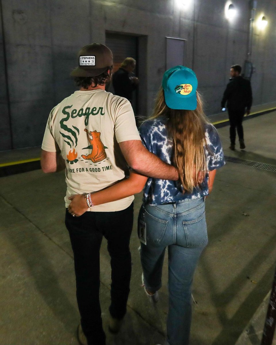 ThomasRhett's tweet photo. Can’t get over how awesome last night was. Thank you Springfield, MO. 
📸 Grayson Gregory &amp; Aaron Davis https://t.co/kt6m76Uykr